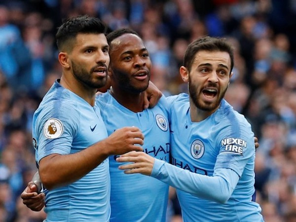 Thắng trận thứ tư liên tiếp, Man City tạm chiếm ngôi đầu
