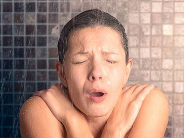 Từ nguyên nhân khiến người phụ nữ tử vong dù không bệnh tật: Chuyên gia cảnh tỉnh thói quen đáng sợ vào ban đêm nhưng nhiều người vẫn làm