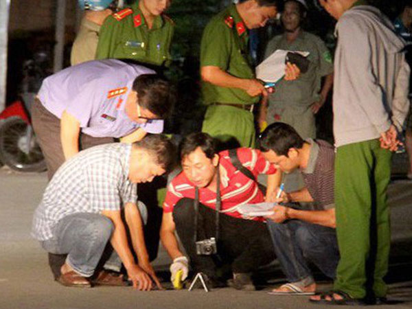 Cô gái ở Sài Gòn bị chồng truy sát bằng dao giữa phố, không kịp thoát thân