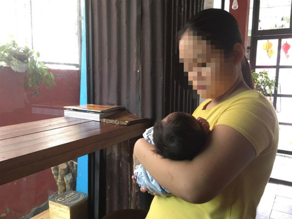 Cuộc đời buồn tủi của bé gái 13 tuổi bị ép quan hệ tình dục