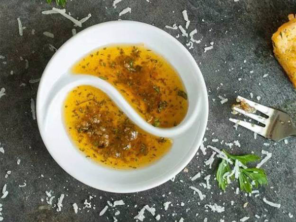 Đây là 4 thói quen xấu phải được loại bỏ ngay trong nấu ăn nếu bạn không muốn rước bệnh vào thân