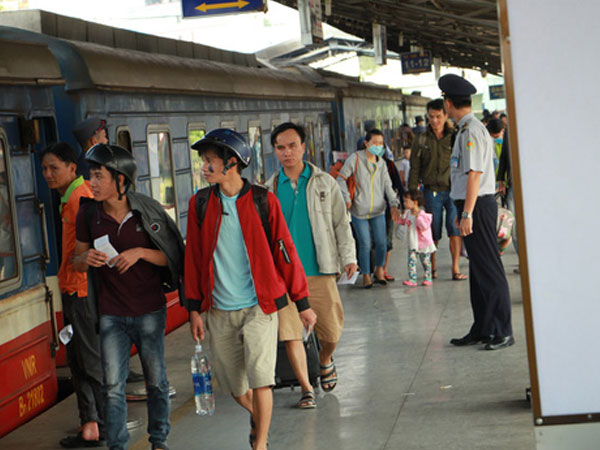 Hôm nay (30-9), hành khách có thể nhắn tin mua vé tàu Tết Kỷ Hợi 2019