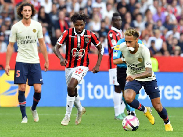 Neymar lập cú đúp, PSG toàn thắng tám vòng đầu tiên