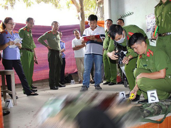 Nhóm giang hồ truy sát 2 thanh niên 9X tại quán nước ở Sài Gòn