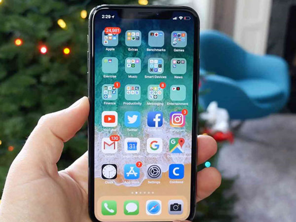 Điện thoại cũ đồng loạt giảm giá sau khi iPhone XS về VN