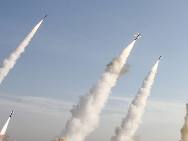 Iran nã tên lửa vào khủng bố Syria: Đòn cảnh báo Mỹ, Israel