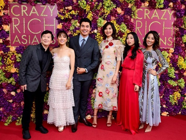 Crazy Rich Asians lập kỉ lục phim hài - tình cảm có doanh thu cao nhất trong 1 thập kỷ