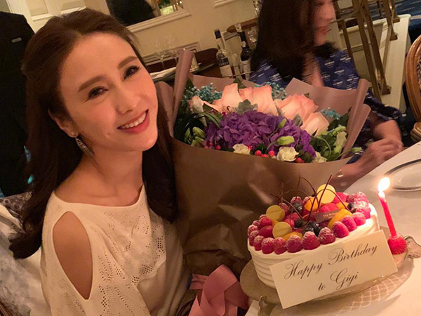'Đệ nhất mỹ nữ TVB' Lê Tư hạnh phúc đón sinh nhật tuổi 47 bên chồng đại gia tật nguyền