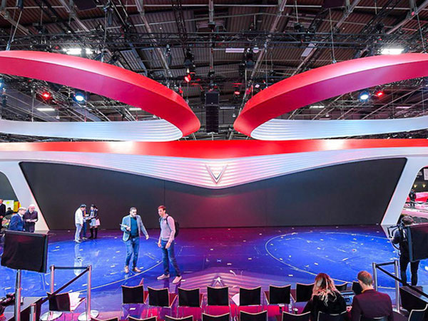Hé lộ sân khấu VinFast tại Paris Motor Show trước giờ G: Mang cả biểu tượng hoa sen tới nước Pháp