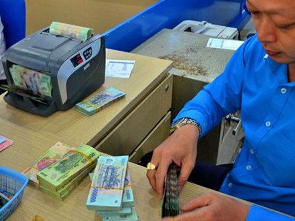 Lãi suất tiền gửi: Tăng giảm đan xen