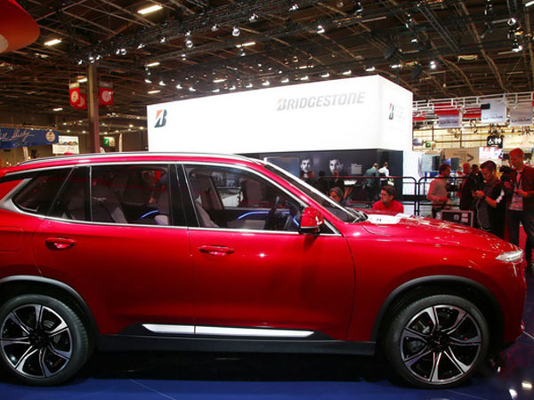 Báo Đức tiết lộ chi tiết sức mạnh xe VinFast: Tăng tốc lên 100km/h trong chưa đầy 9 giây