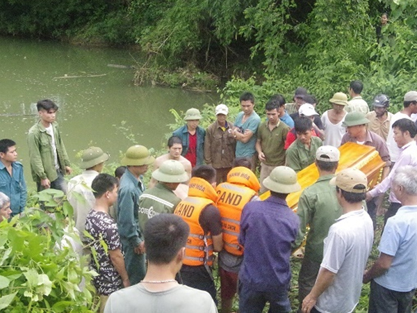 Lặn xuống sông lúc đánh cá, nam thanh niên đuối nước tử vong