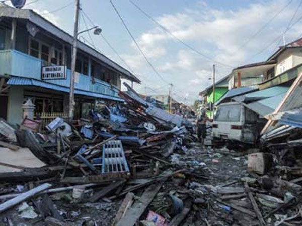 Số người chết sau thảm họa ở Indonesia tăng lên 1.347