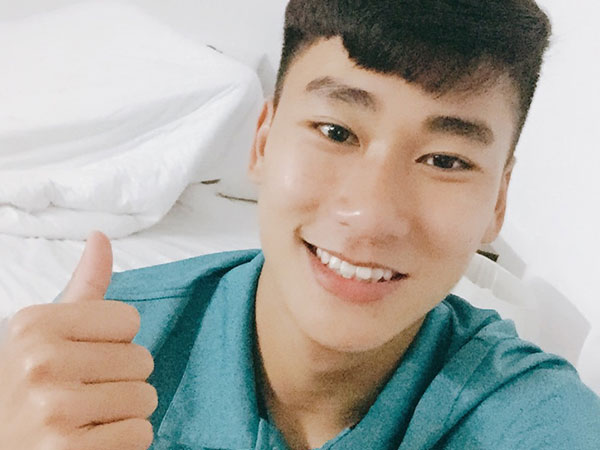 Thêm một 'hot boy sân cỏ' được phát hiện: 18 tuổi cao 1m81, từng là Vua phá lưới U17