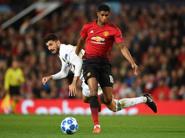 Xà ngang từ chối siêu phẩm, Man United ngậm ngùi chia điểm với Valencia