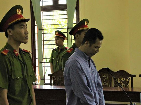 Đâm chết người tình đang mang thai rồi tự sát
