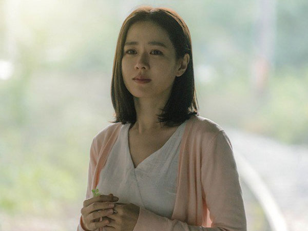 Đang vui vẻ với người tình xinh đẹp, nhận được tin nhắn này của vợ khiến chồng hốt hoảng tìm đường quay đầu
