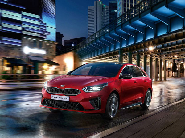 Kia ProCeed 2019 lộ diện - quyến rũ và thực dụng hơn