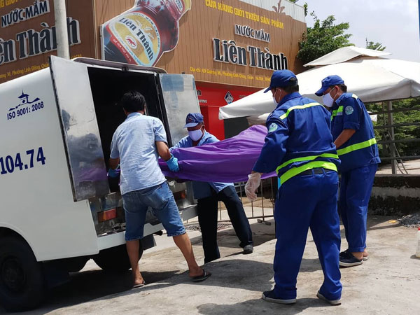 Người dân đánh cá hốt hoảng phát hiện thi thể thanh niên trôi gần bến buýt sông Sài Gòn