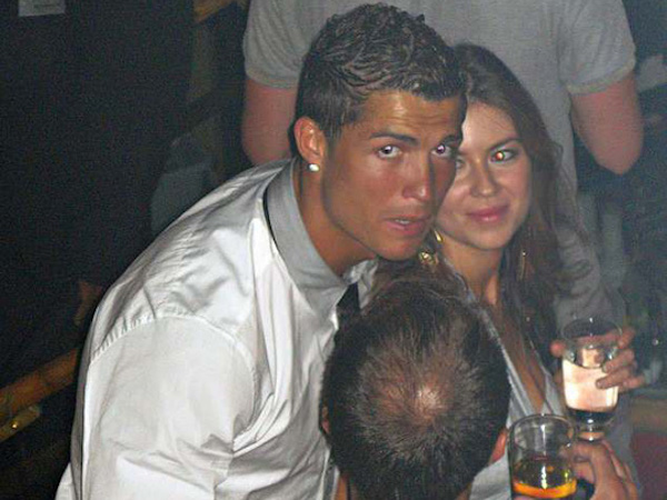 Ronaldo phủ nhận toàn bộ cáo buộc hiếp dâm năm 2009