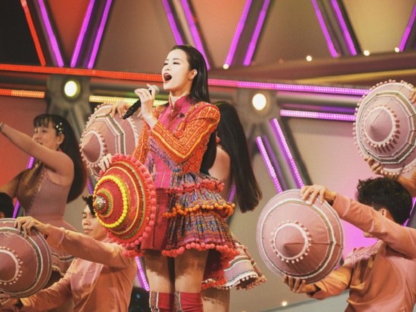 Đông Nhi 'bắn' tiếng Nhật như gió tại Japan Music Festival 2018