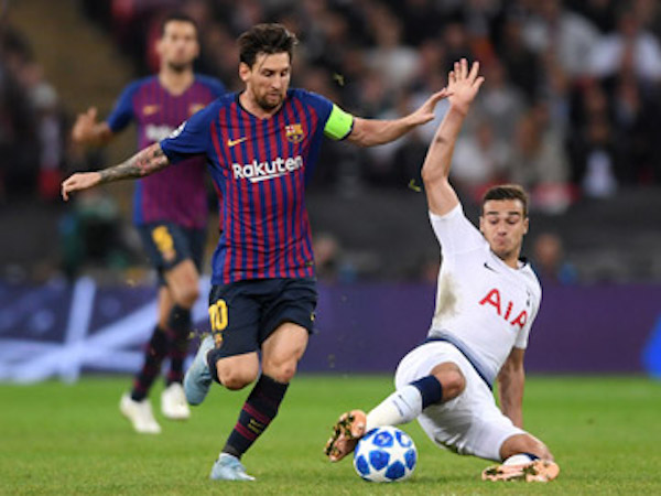 Mất bao lâu để Messi phá kỷ lục ghi bàn của Ronaldo ở Champions League?