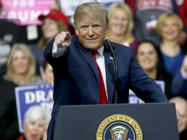 Trump tự tin sẽ thắng nếu đấm bốc với Putin