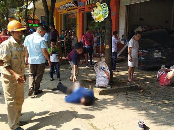 Xế hộp tông chết người đi xe máy rồi lao thẳng vào cửa hàng