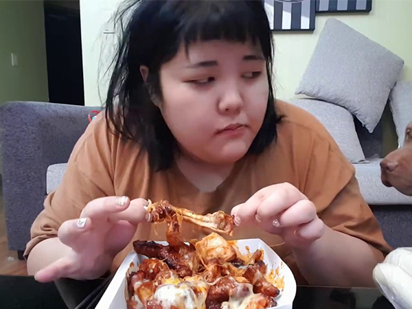 Hành động khó lường của cô gái khi nghe bạn trai thổ lộ: 'Anh muốn em gầy, nếu em giảm cân mình sẽ sớm về chung 1 nhà'