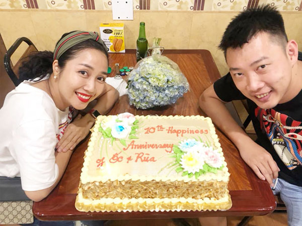 Vợ chồng Ốc Thanh Vân kỷ niệm 10 năm ngày cưới trên đất Mỹ