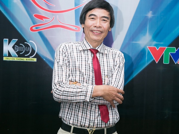 Tiến sĩ Lê Thẩm Dương ngồi ghế nóng cùng đạo diễn Lê Hoàng, Trương Ngọc Ánh