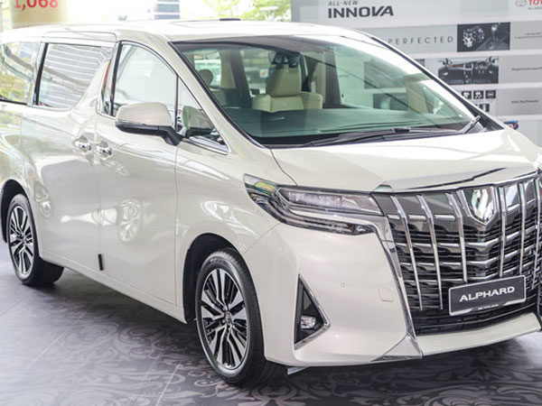 Toyota Alphard 2018 có giá hơn 4 tỷ đồng tại Việt Nam