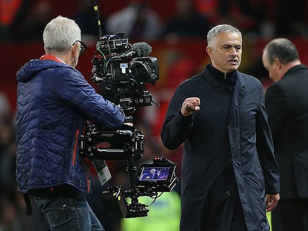 LĐBĐ Anh mở cuộc điều tra hành vi của Mourinho ở trận gặp Newcastle