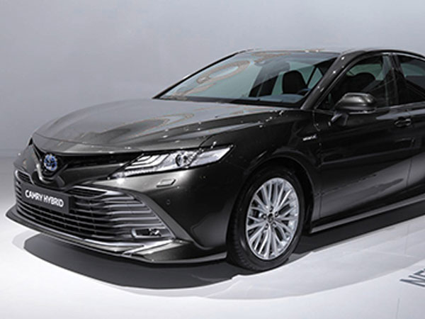 Toyota Camry trở lại châu Âu sau 14 năm vắng bóng