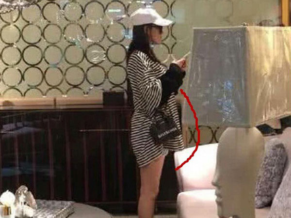 Trương Hinh Dư lộ bụng lùm lùm sau 1 tháng kết hôn cùng soái ca quân nhân