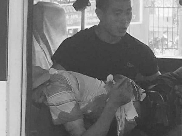 Bảo vệ trường mầm non bị phụ huynh đâm thấu bụng