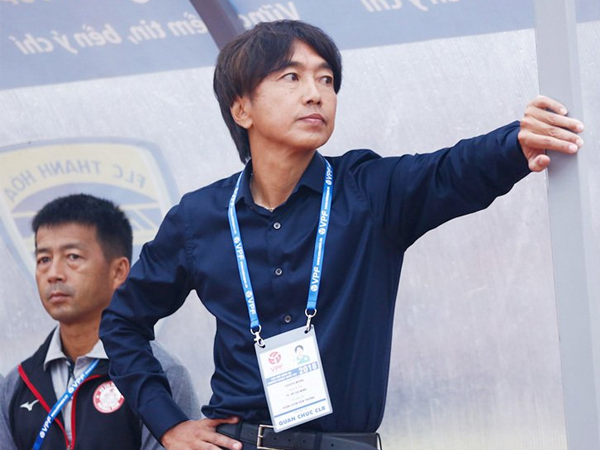 CLB TP.HCM 'sốc' trước thông tin sa thải HLV Toshiya Miura