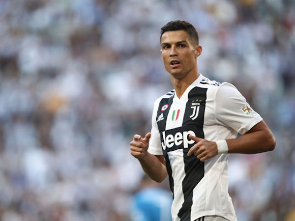 Luật sư khuyên Ronaldo trở về quê tránh nguy cơ dẫn độ sang Mỹ