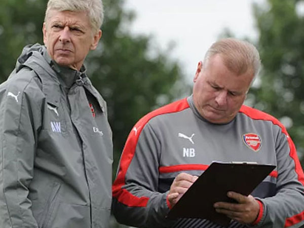 CLB TP.HCM nhắm cựu trợ lý HLV Wenger thay Miura