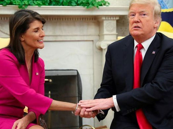Cú sốc chính trị với ông Trump