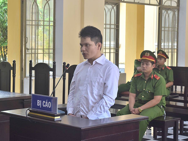 Bị chửi đánh do nghi ngờ có quan hệ bất chính với chị dâu, em rể đâm anh vợ trọng thương