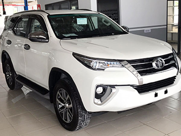 Fortuner, CR-V bán kèm phụ kiện vẫn đắt hàng