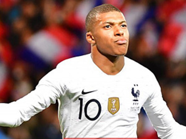 Pháp 2-2 Iceland: Ghi bàn phút chót, Mbappe giúp Pháp thoát thua