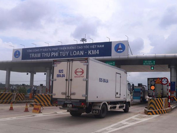 Cao tốc 34.000 tỷ đồng 'xả trạm': Được miễn phí nhưng vẫn lo