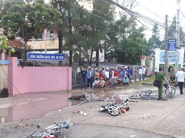 Vụ dây điện rớt khiến 6 HS thương vong: Mọi người gào thét trong bất lực