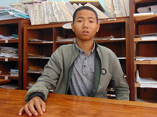 Khởi tố thiếu niên 16 tuổi đâm cụ bà 82 tuổi để cướp tiền đi mua mì tôm