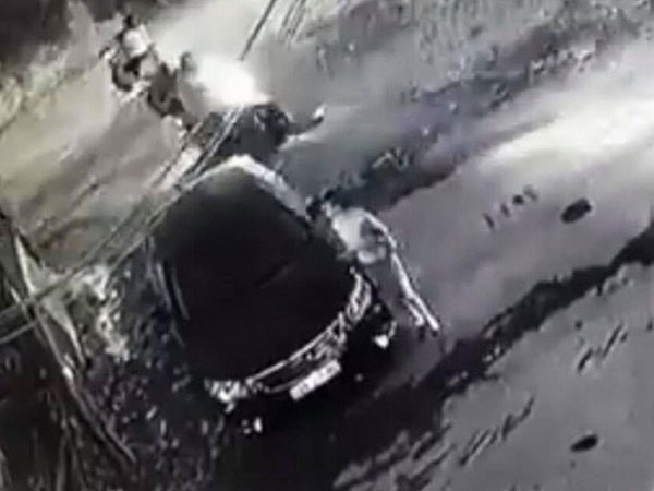 Khởi tố vụ án 'quý bà' cào xước xe Camry để trả thù