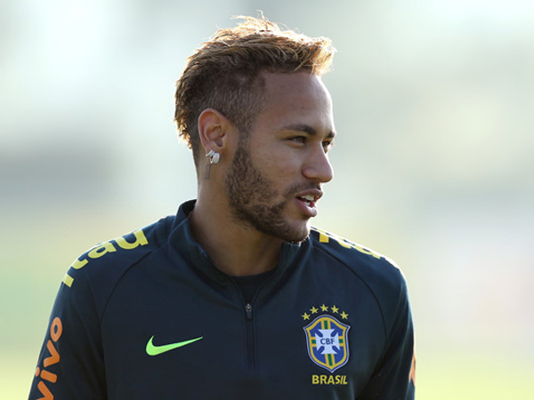 Neymar vui mừng khi Messi vắng mặt trong trận đại chiến Brazil - Argentina