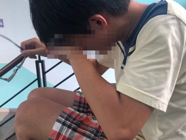 Nội trú - góc khuất sau cổng trường: Nước mắt chiều nội trú