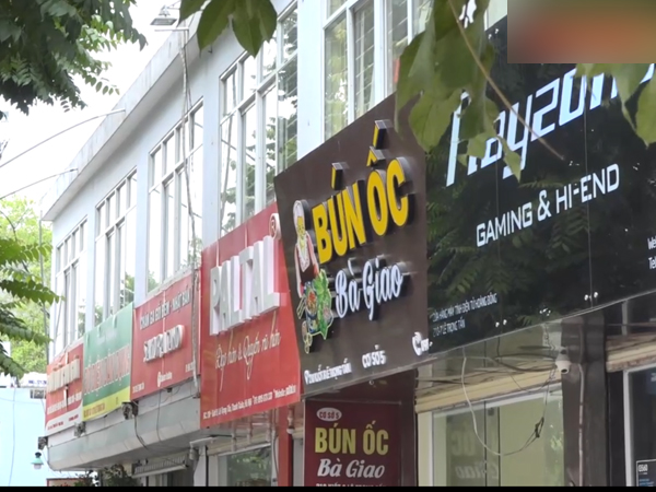 Video 'Đồng phục' biển hiệu quảng cáo trên phố Lê Trọng Tấn vì sao thất bại?